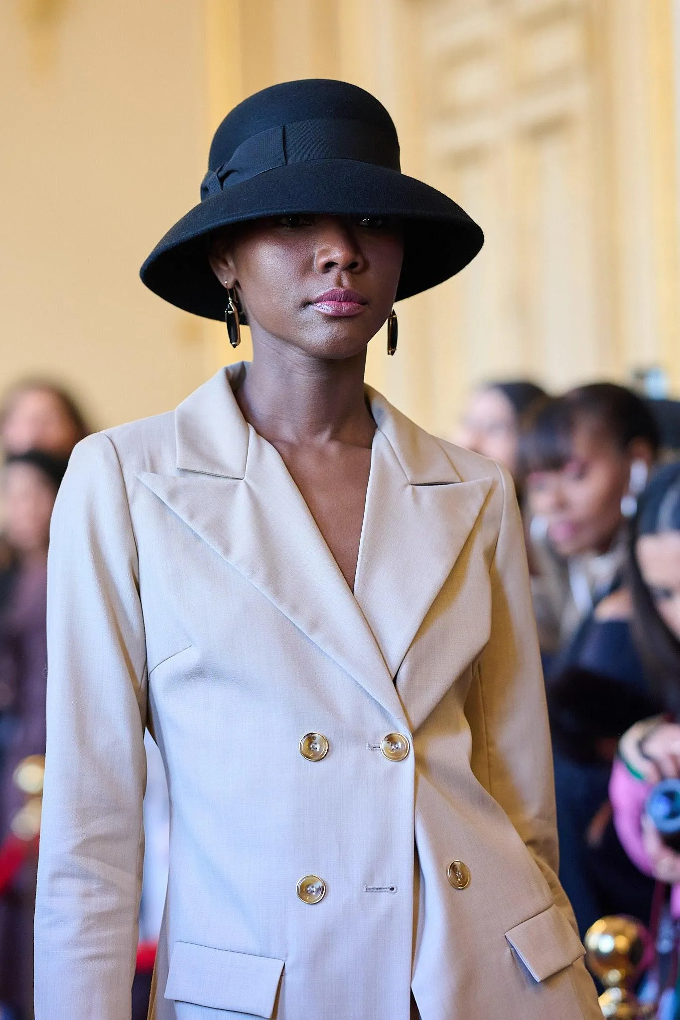 Cloche Black Hat