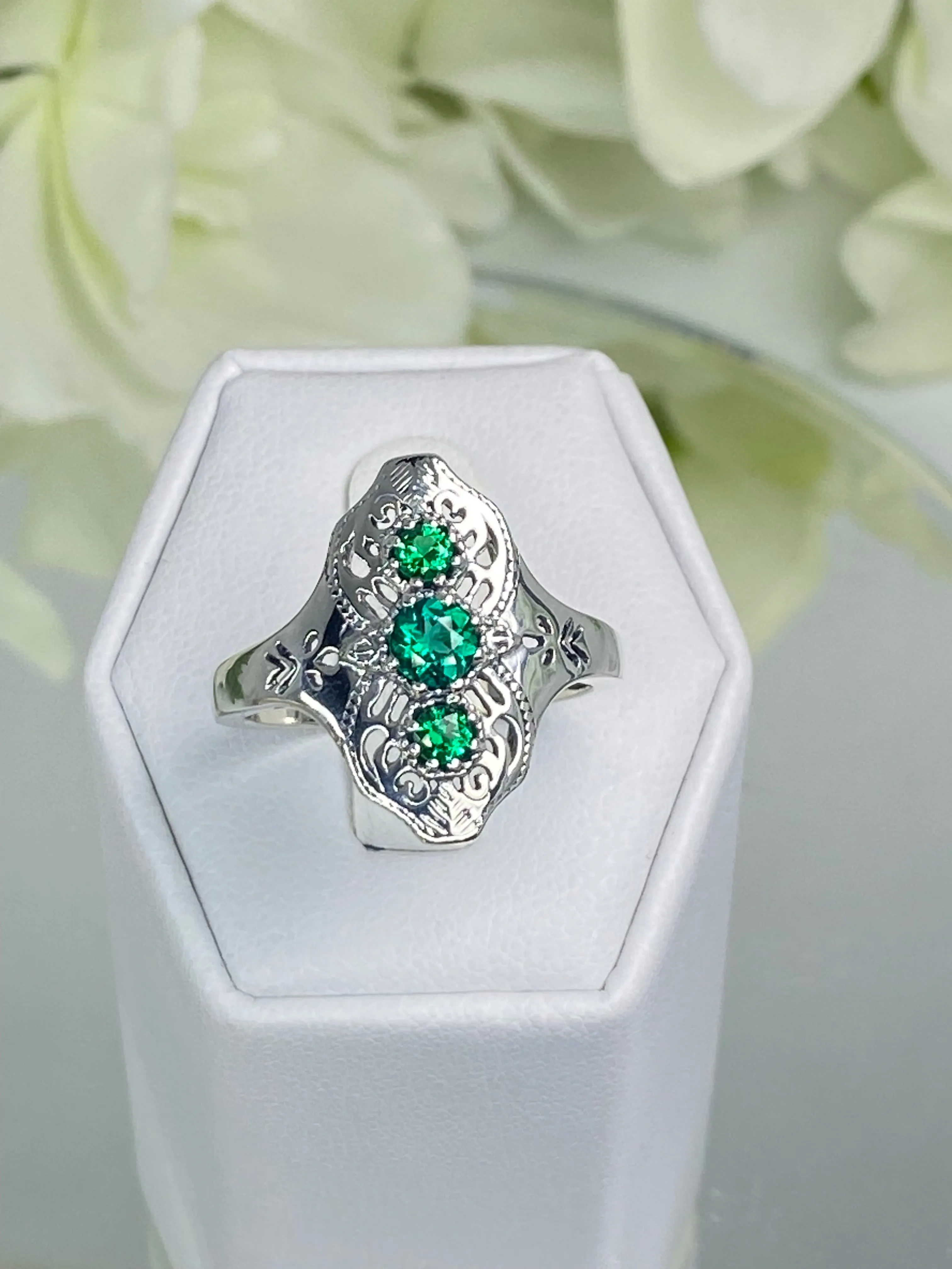 Emerald Ring, Spider Gatsby, Sterling Silver Vintage Jewelry D172