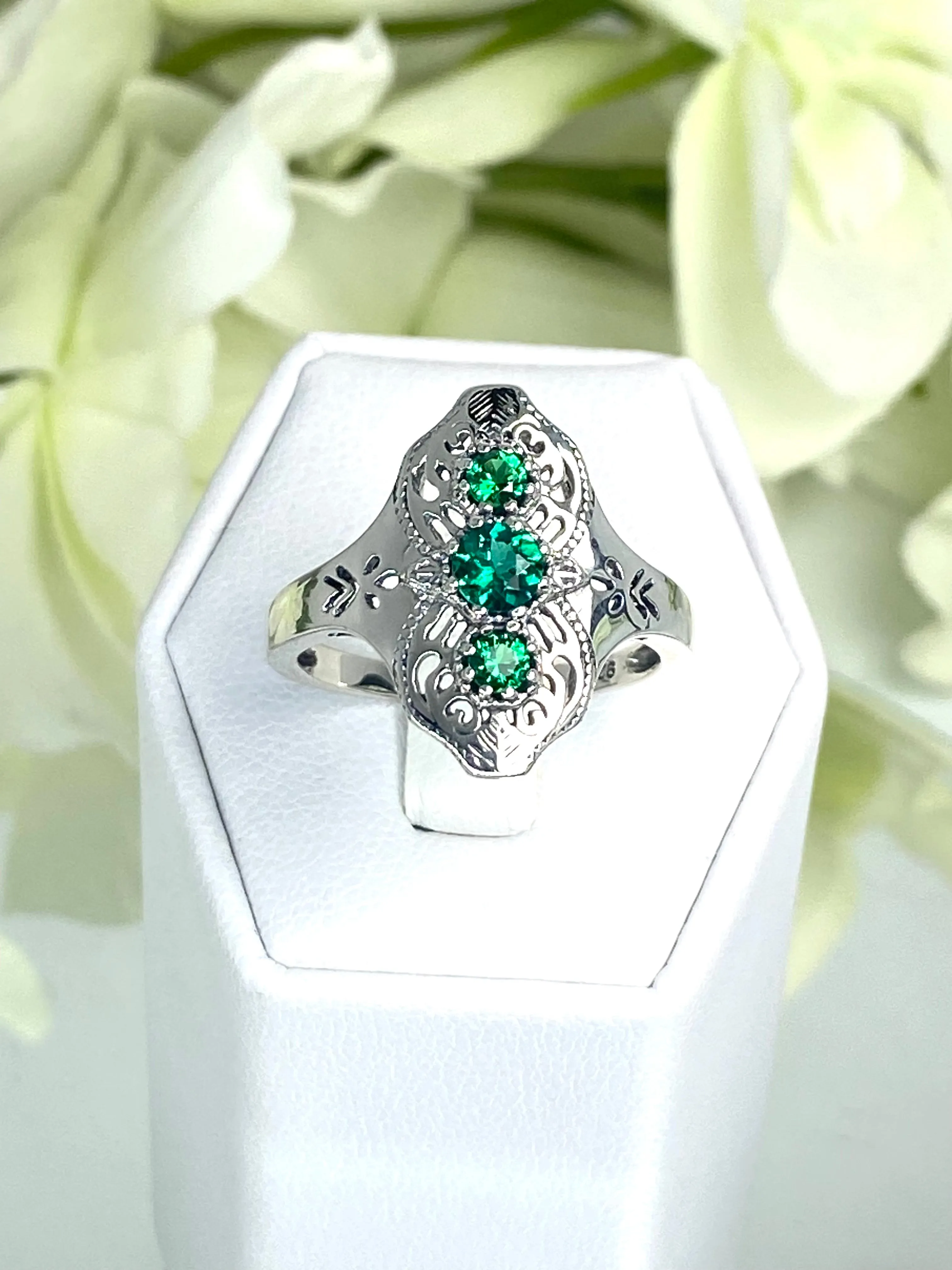 Emerald Ring, Spider Gatsby, Sterling Silver Vintage Jewelry D172
