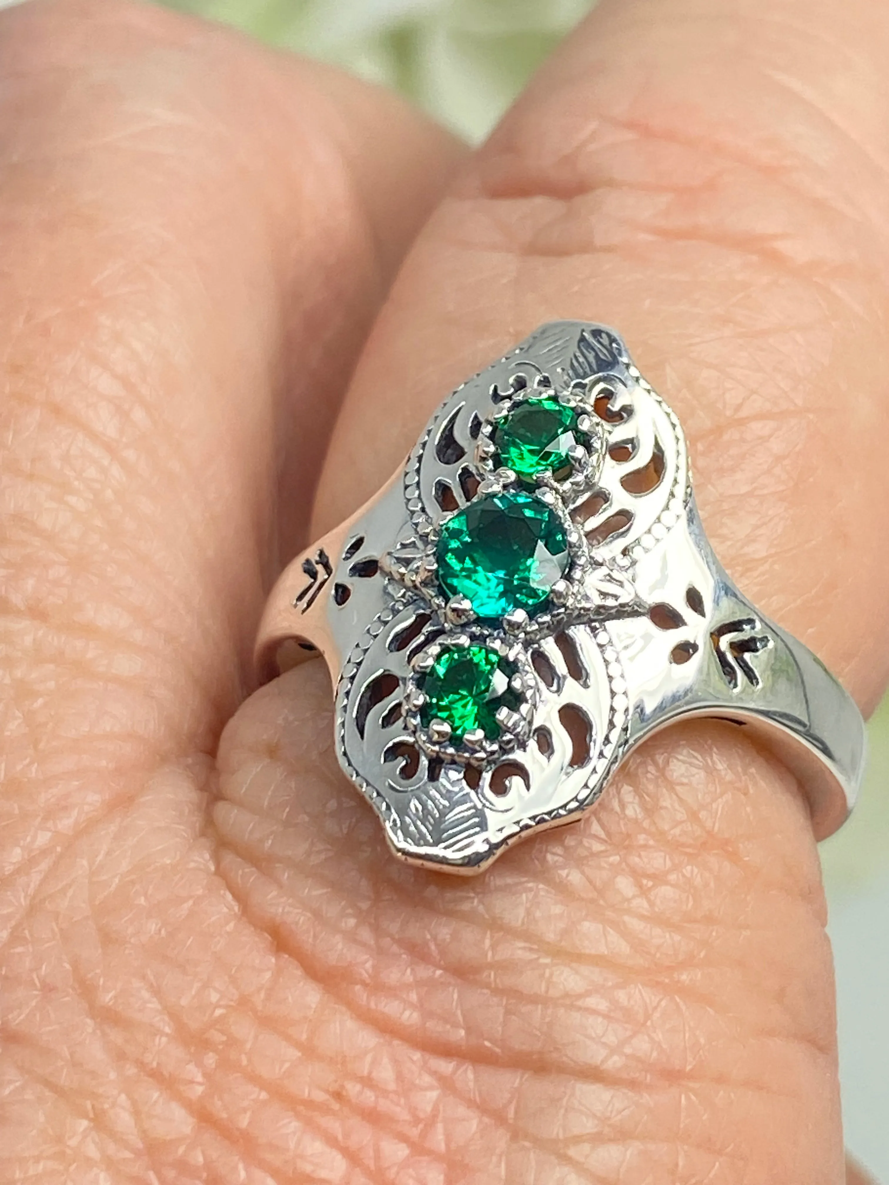 Emerald Ring, Spider Gatsby, Sterling Silver Vintage Jewelry D172