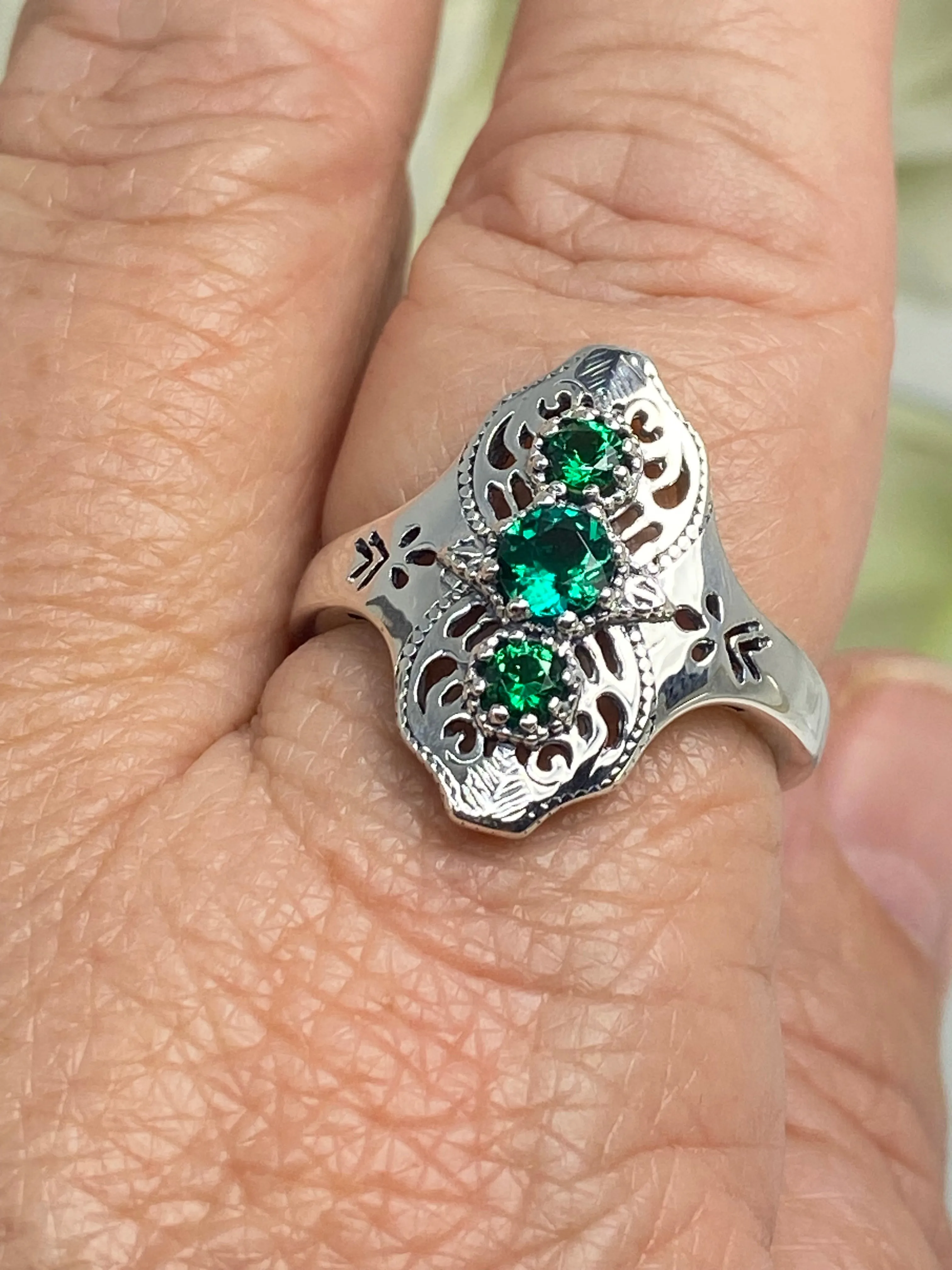 Emerald Ring, Spider Gatsby, Sterling Silver Vintage Jewelry D172