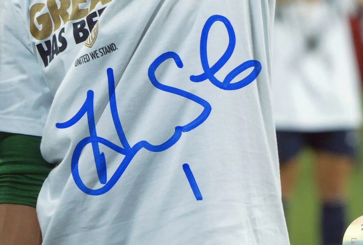 Hope Solo Signed USA Unframed 8x10 Photo - American Flag